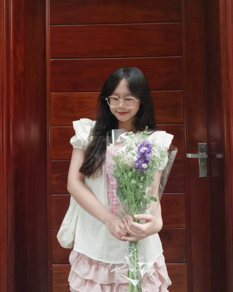 tên tớ là Minh Khuê.